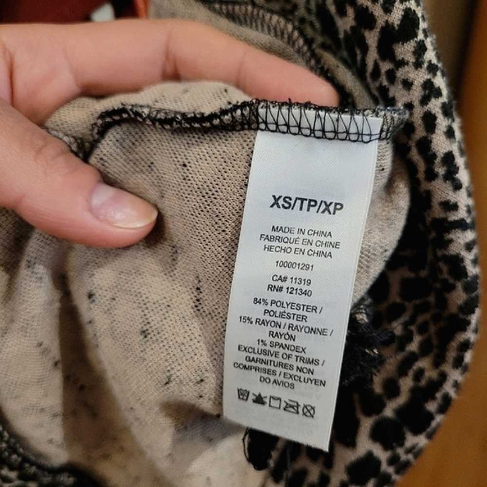Leopard Print Cardigan - Picture 5 of 8